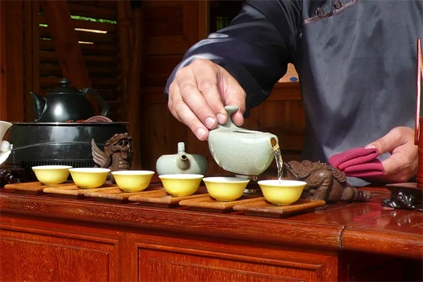 蜜蜂の越冬準備完全ガイド｜失敗しないための7つのステップ